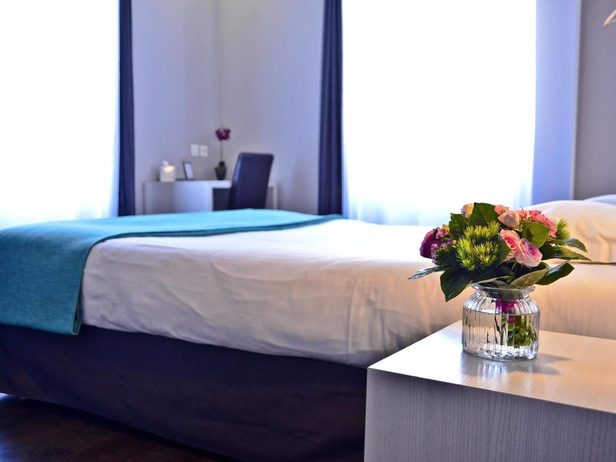 Hotel Le Comty Feurs المظهر الخارجي الصورة